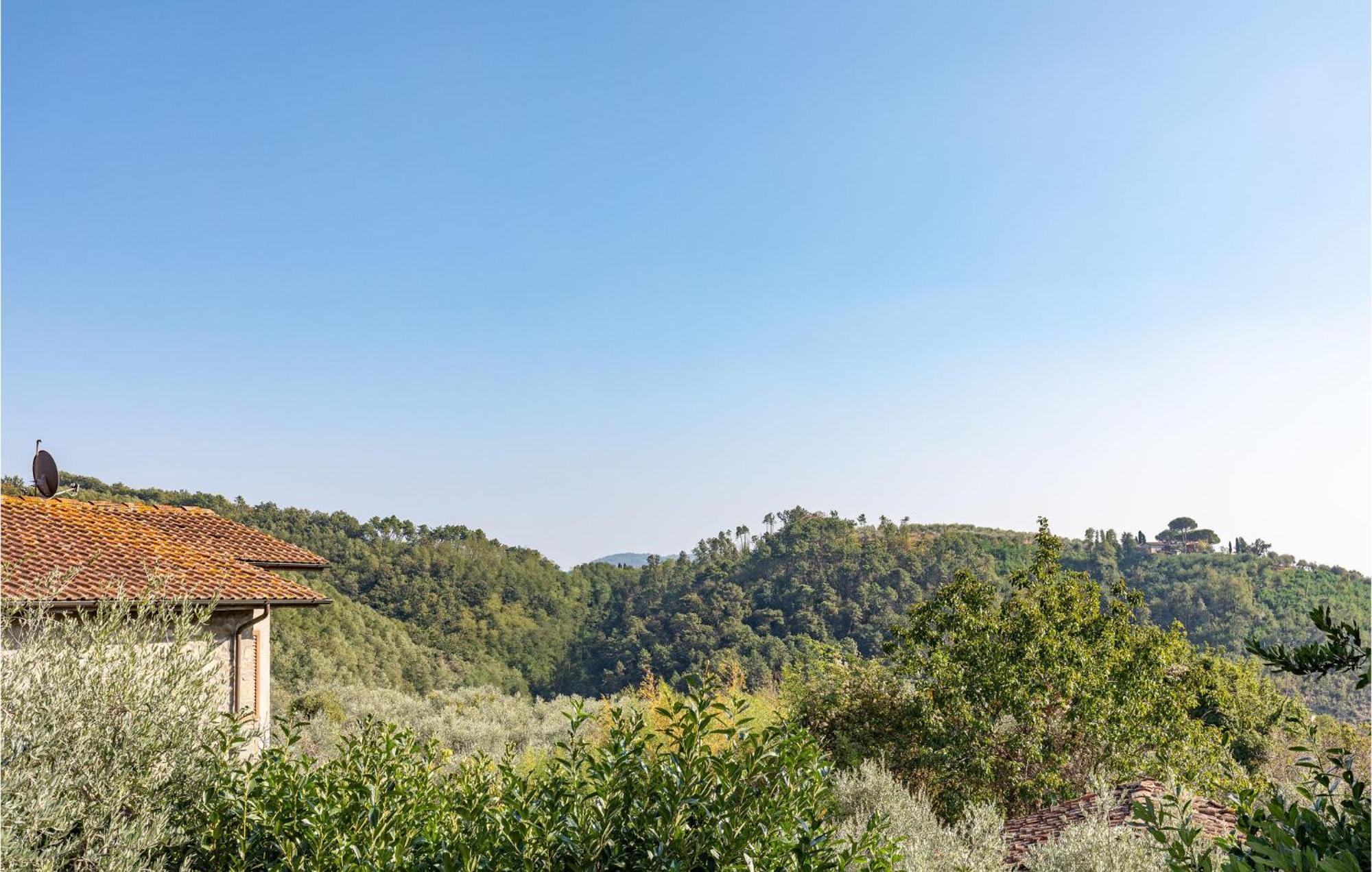Awesome Home In Marliana With Kitchenette Экстерьер фото